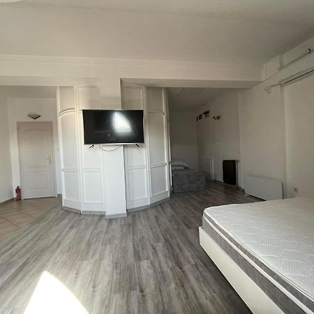 Sunny House Apartman 塞格德 外观 照片